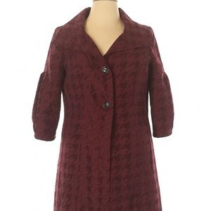 Axcess
Size 4 Coat Houndstooth print Burgundy Used